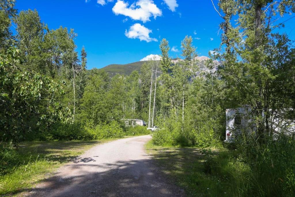 Golden Riverfront Campground Hotel Exterior foto